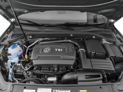 2017 Volkswagen Passat R-Line w/Comfort Pkg Auto