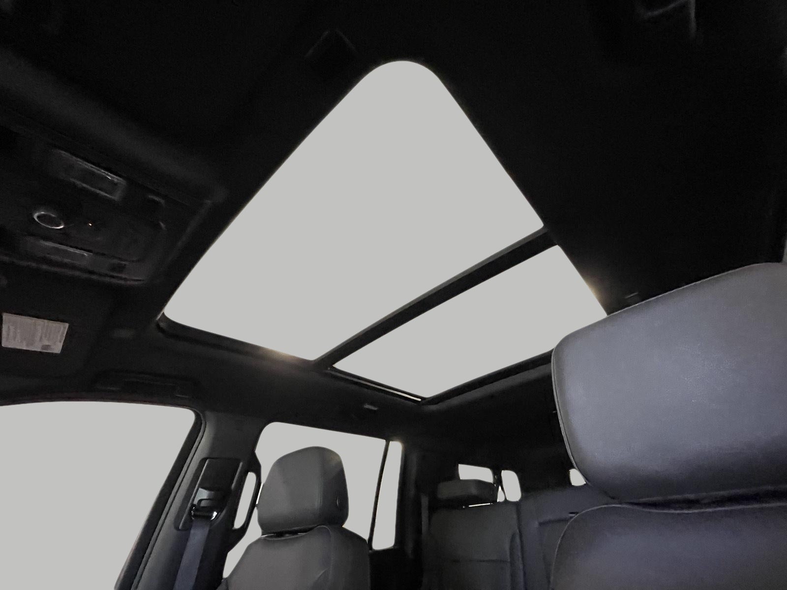 2023 Chevrolet Suburban 4WD 4dr LT