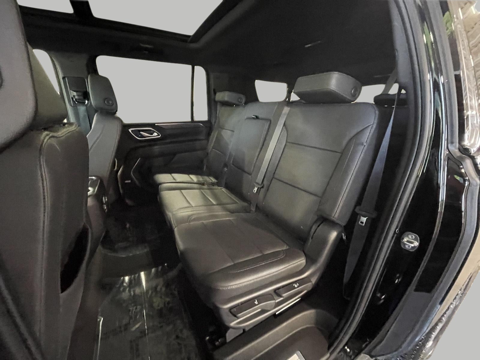 2023 Chevrolet Suburban 4WD 4dr LT