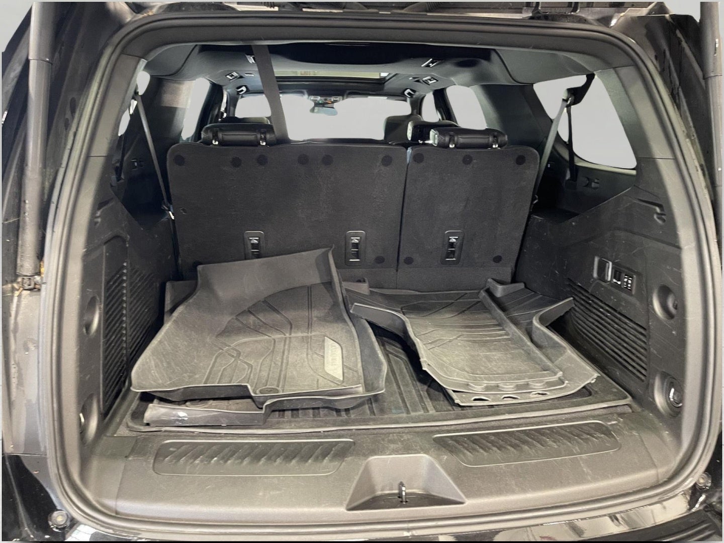 2023 Chevrolet Suburban 4WD 4dr LT