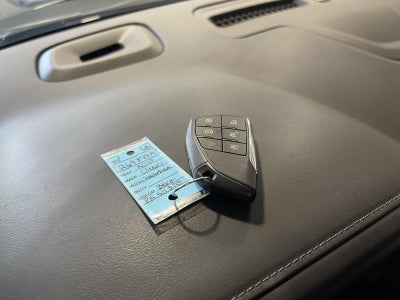 2023 Chevrolet Suburban 4WD 4dr LT