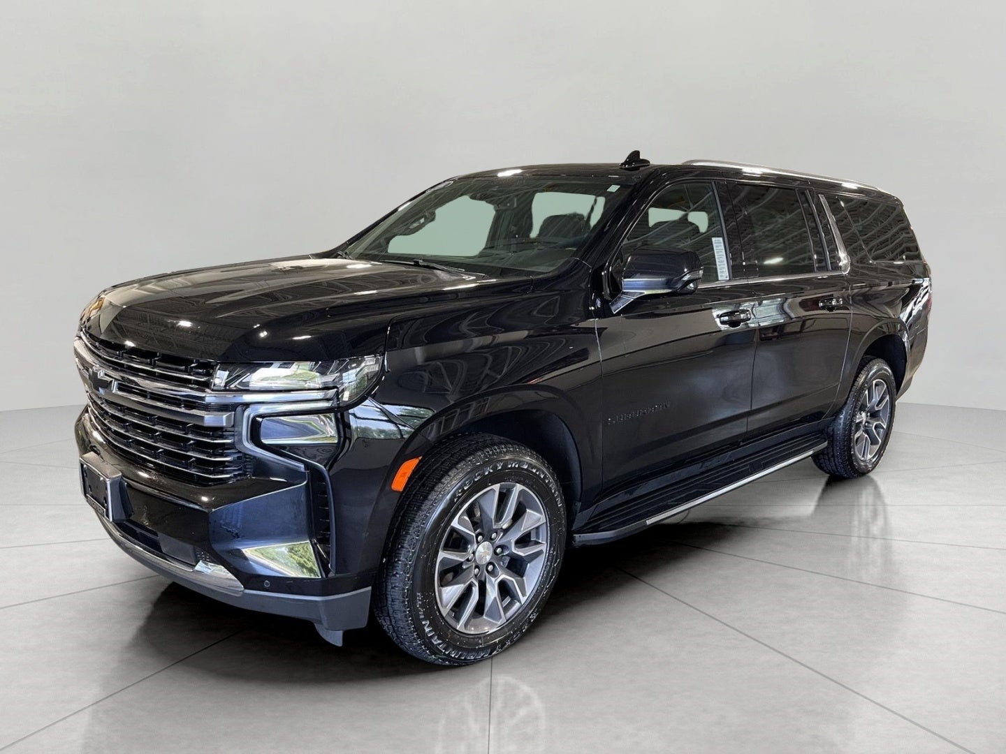 2023 Chevrolet Suburban 4WD 4dr LT