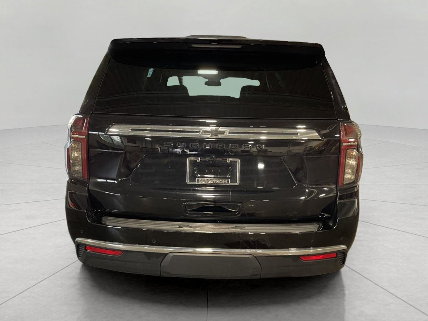 2023 Chevrolet Suburban 4WD 4dr LT