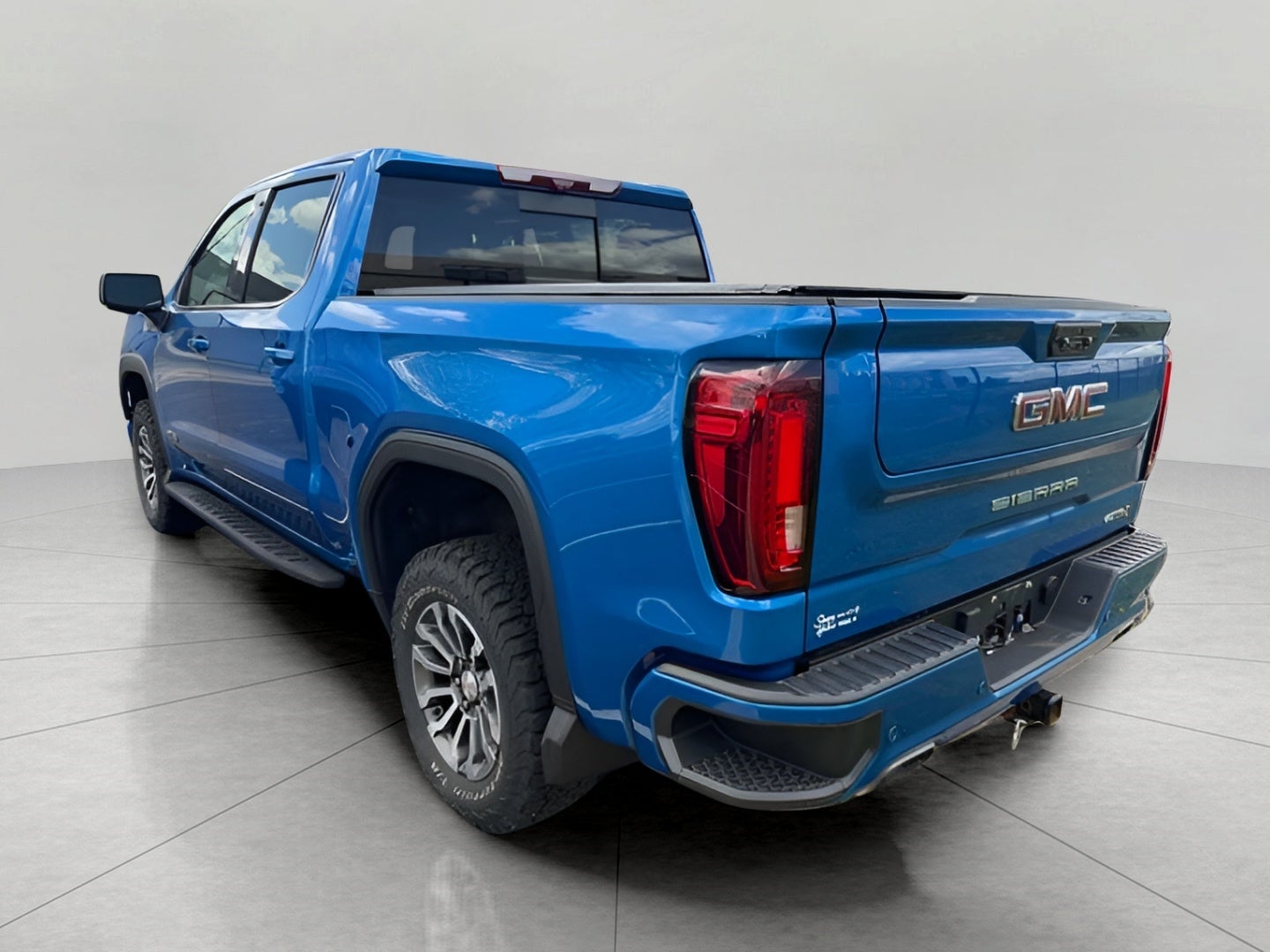 2022 GMC Sierra 1500 4WD Crew Cab 147 AT4