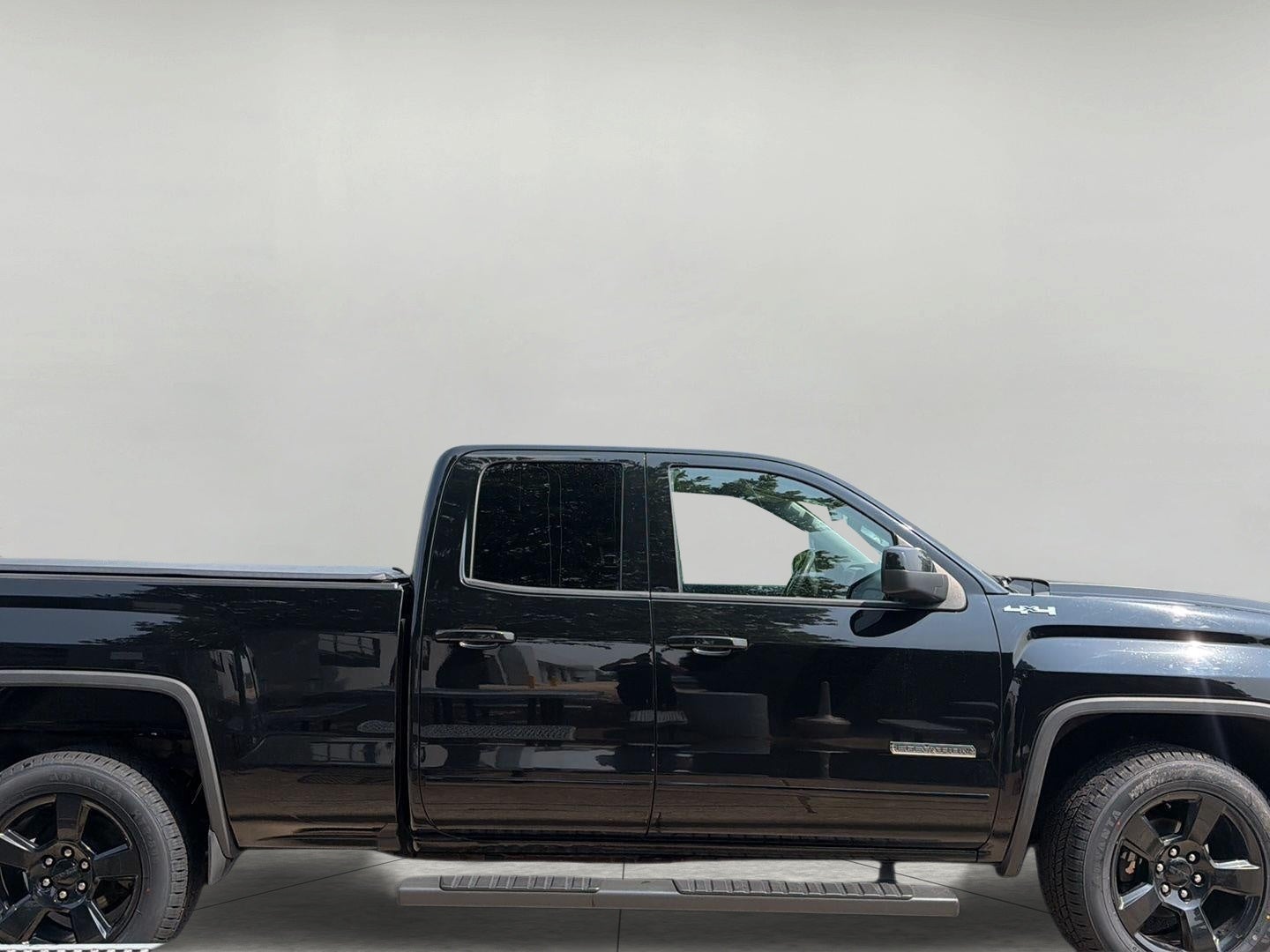2018 GMC Sierra 1500 4WD Double Cab 143.5