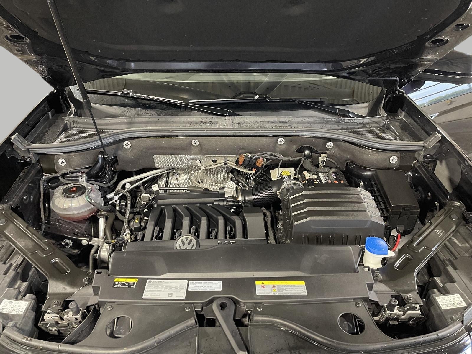 2023 Volkswagen Atlas Cross Sport 3.6L V6 SEL Premium R-Line 4MOTION