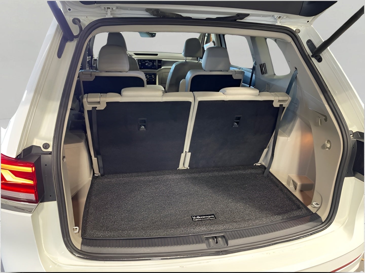 2021 Volkswagen Atlas 2021.5 3.6L V6 SE w/Technology R-Line 4MOTION