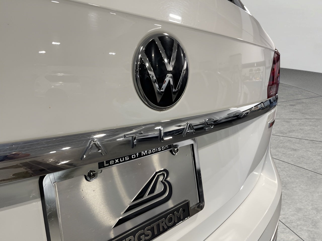 2021 Volkswagen Atlas 2021.5 3.6L V6 SE w/Technology R-Line 4MOTION