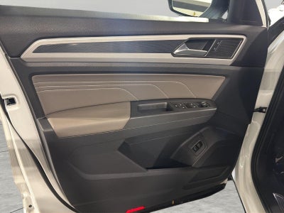 2023 Volkswagen Atlas Cross Sport 2.0T SEL R-Line Black 4MOTION