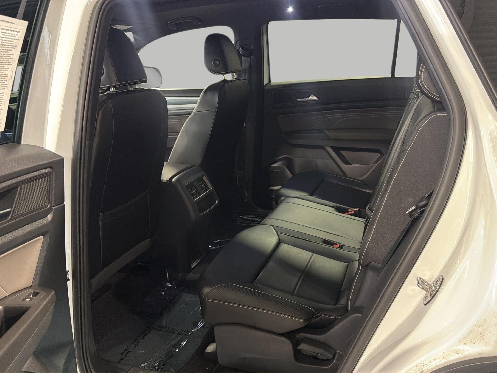 2023 Volkswagen Atlas Cross Sport 2.0T SEL R-Line Black 4MOTION