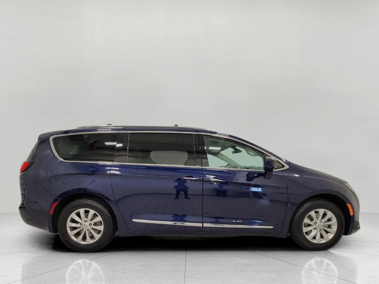 2018 Chrysler Pacifica Touring L Plus FWD