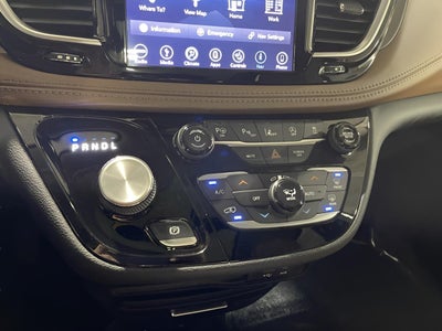 2019 Chrysler Pacifica Limited FWD