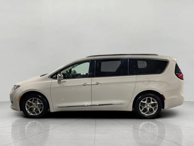 2019 Chrysler Pacifica Limited FWD