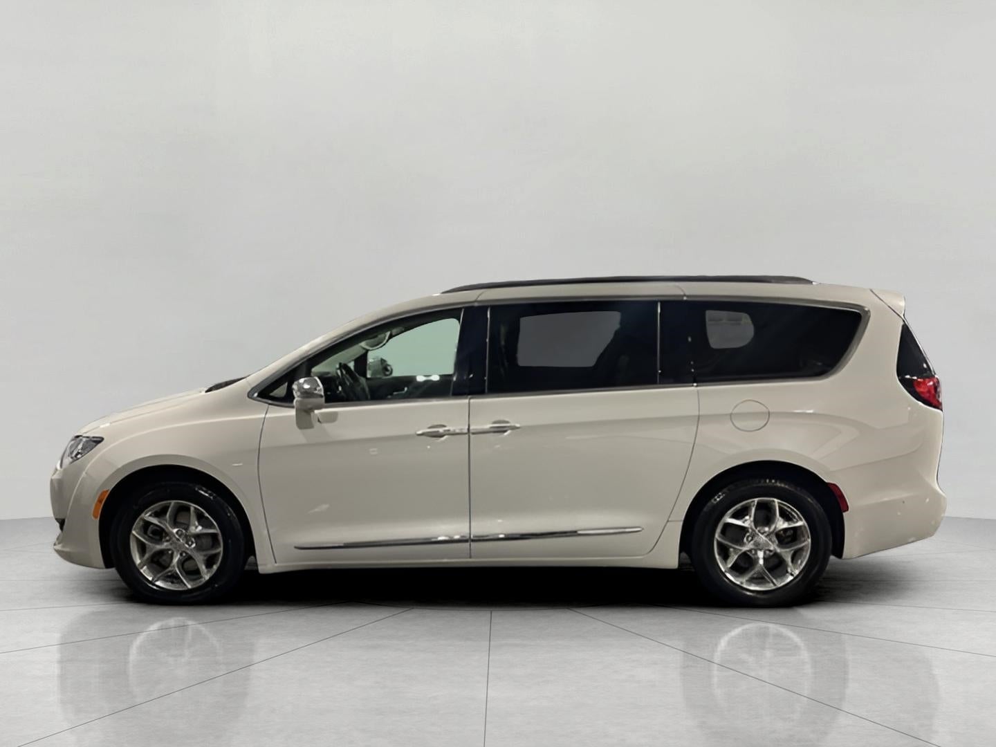 2019 Chrysler Pacifica Limited FWD