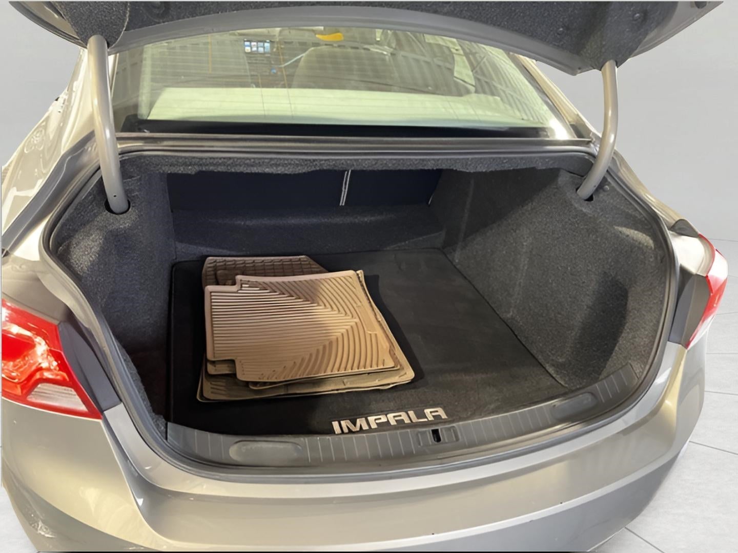 2019 Chevrolet Impala 4dr Sdn LT w/1LT