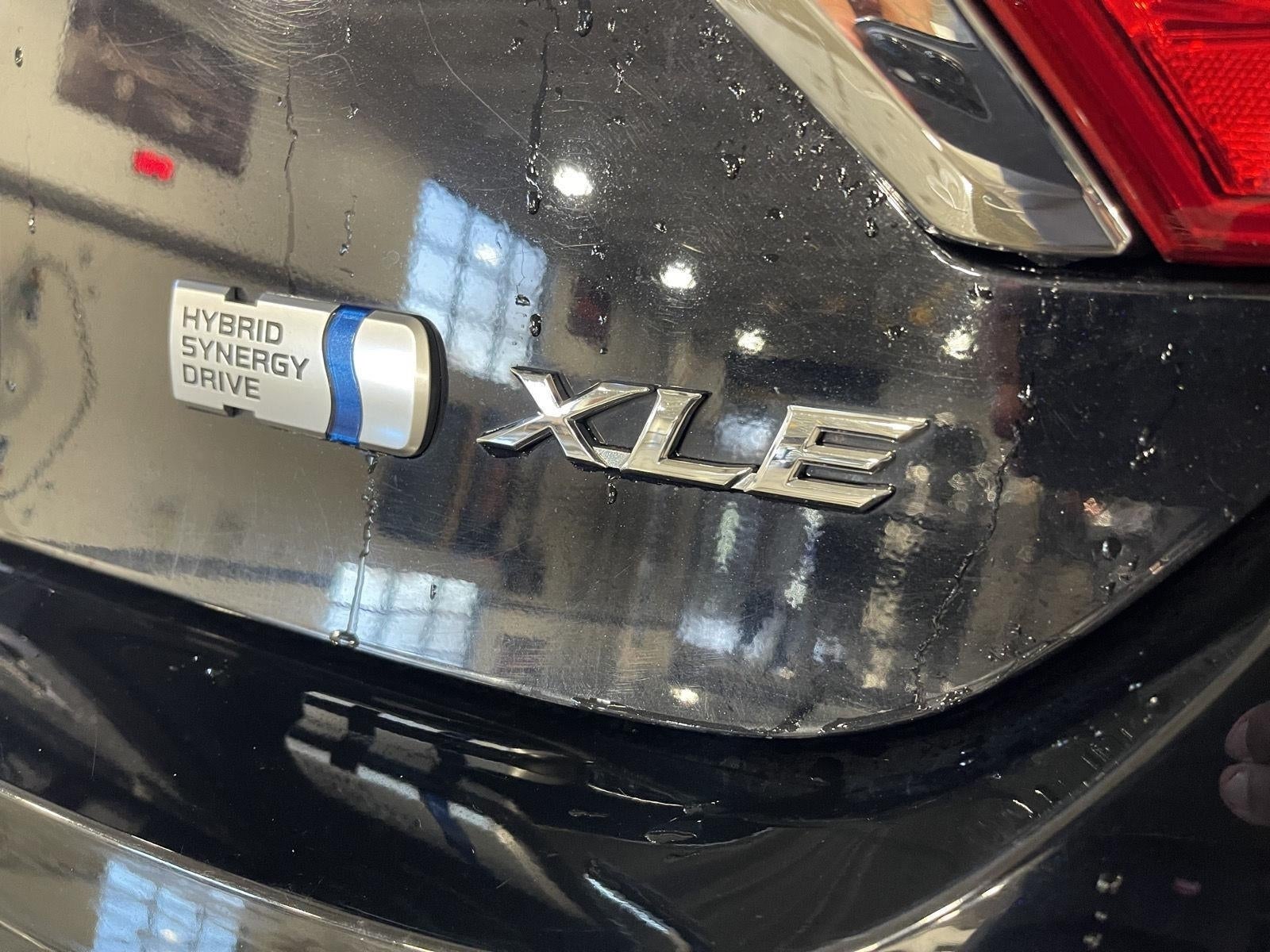 2015 Toyota Camry Hybrid 4dr Sdn XLE