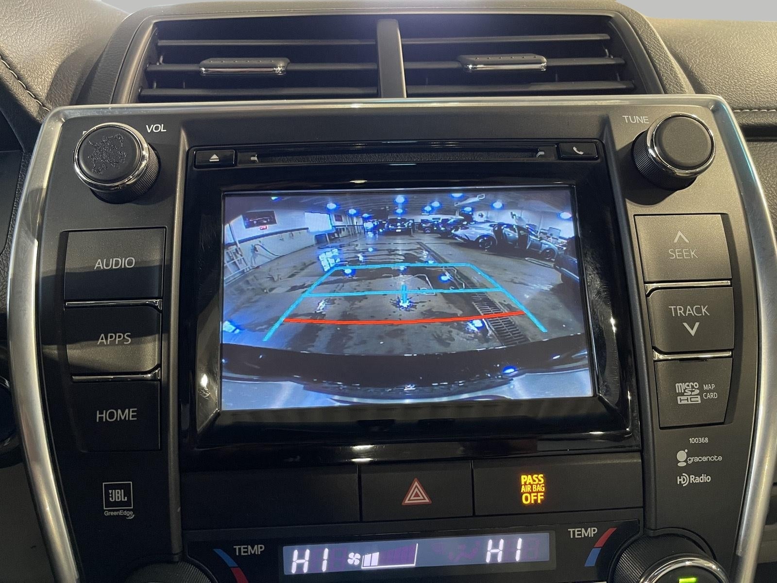 2015 Toyota Camry Hybrid 4dr Sdn XLE