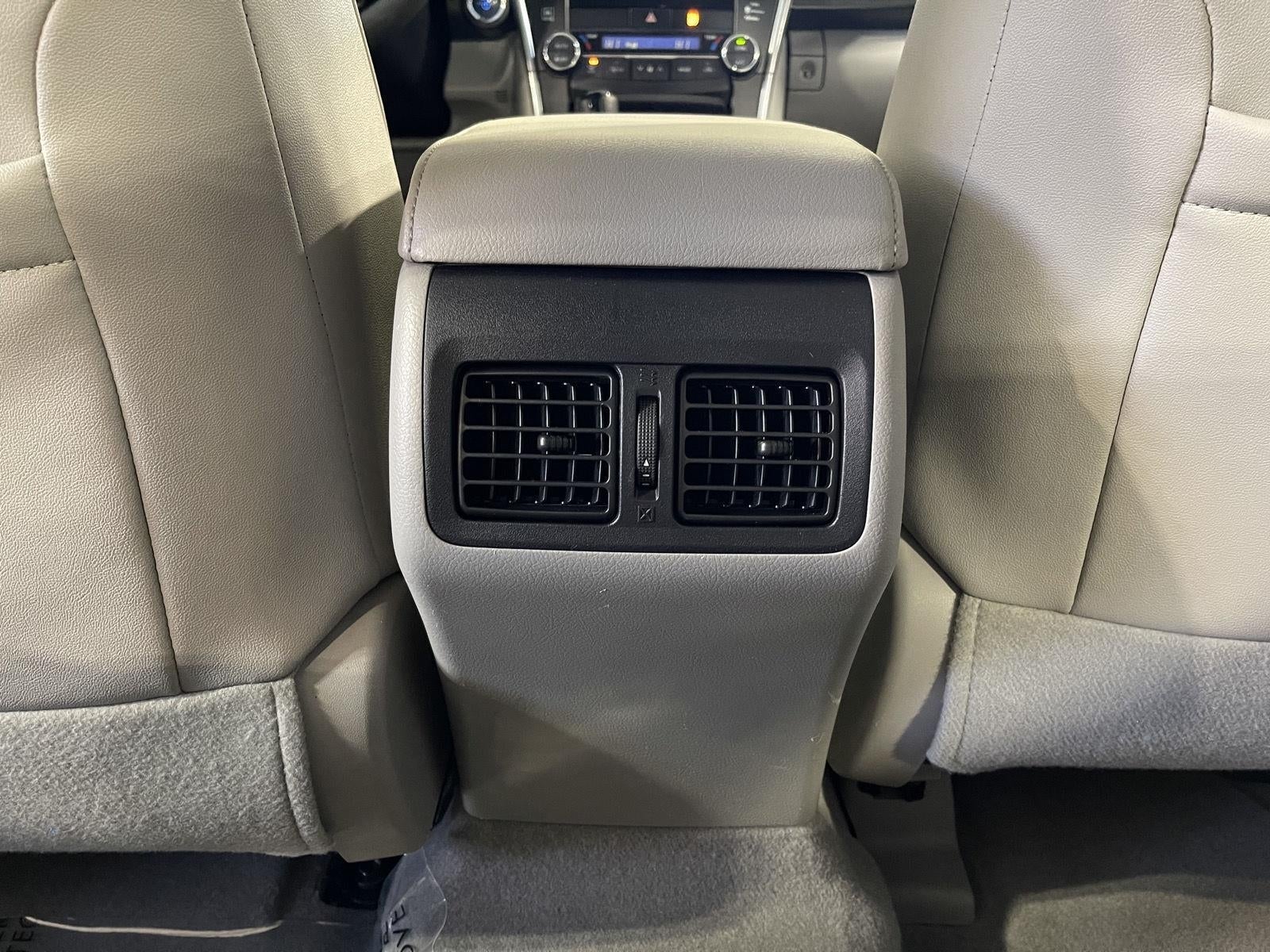 2015 Toyota Camry Hybrid 4dr Sdn XLE