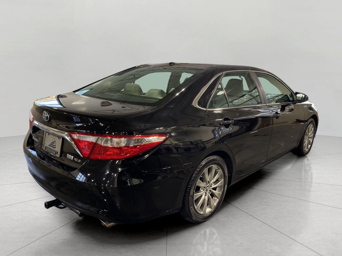 2015 Toyota Camry Hybrid 4dr Sdn XLE
