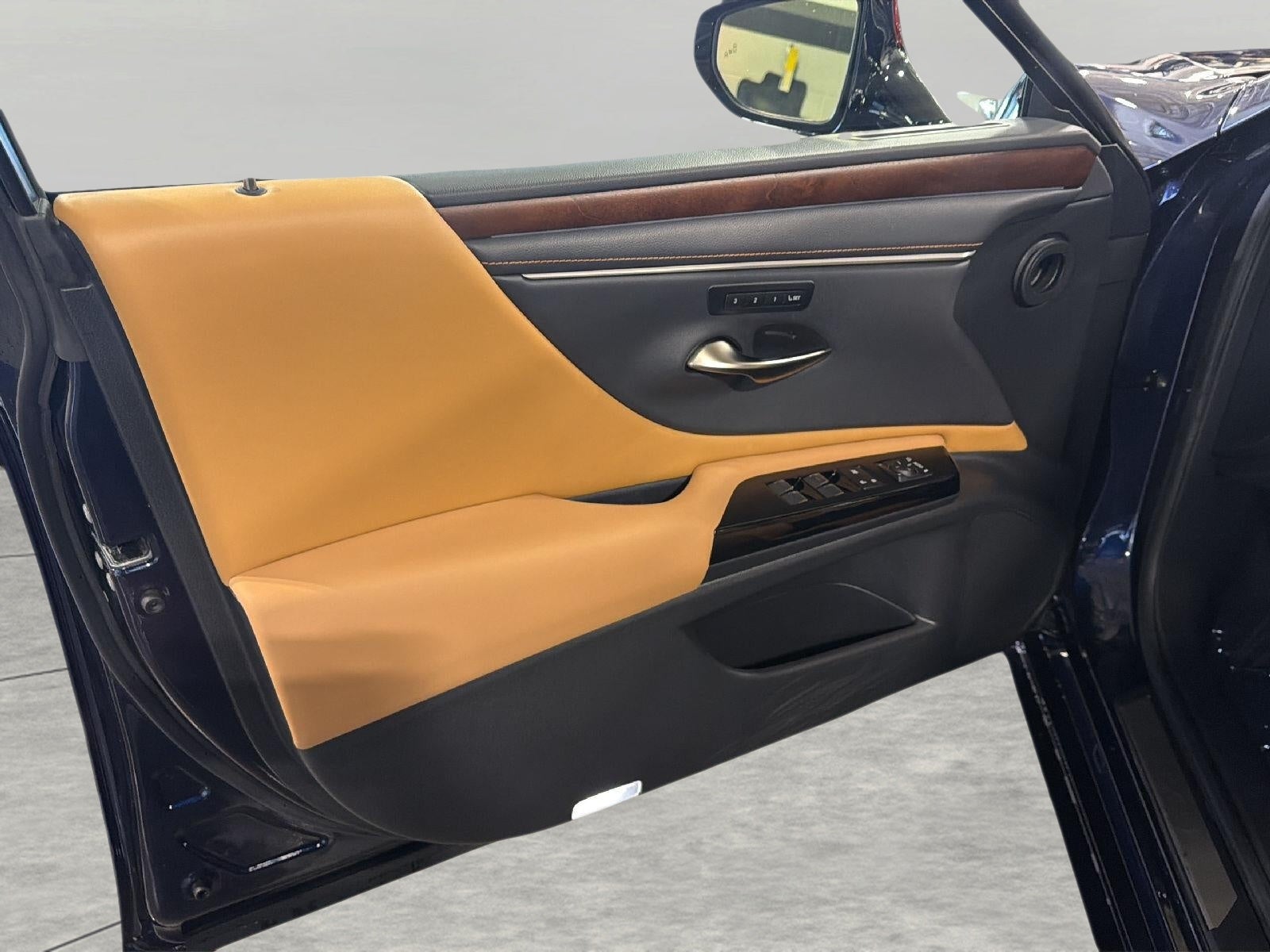 2023 Lexus ES ES 300h Luxury FWD