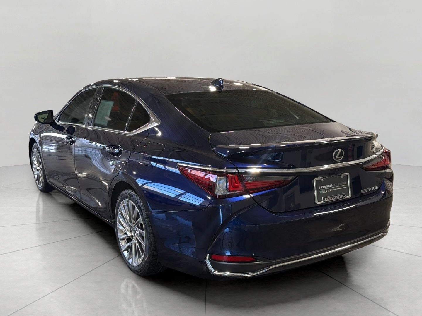 2023 Lexus ES ES 300h Luxury FWD