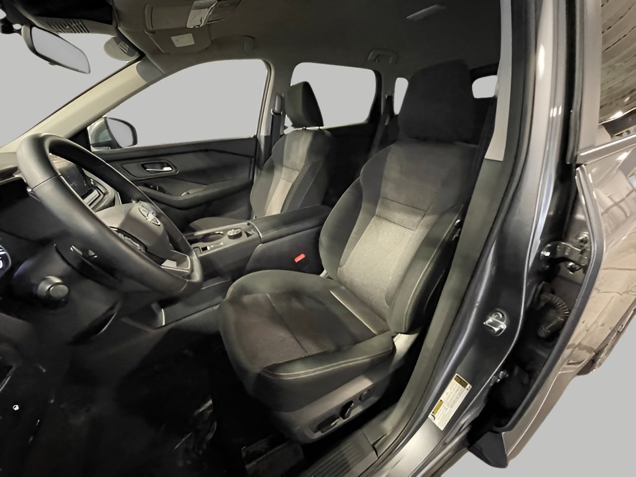 2025 Nissan Rogue AWD SV