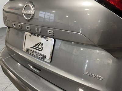 2025 Nissan Rogue AWD SV