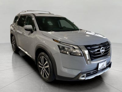 2025 Nissan Pathfinder Platinum 4WD