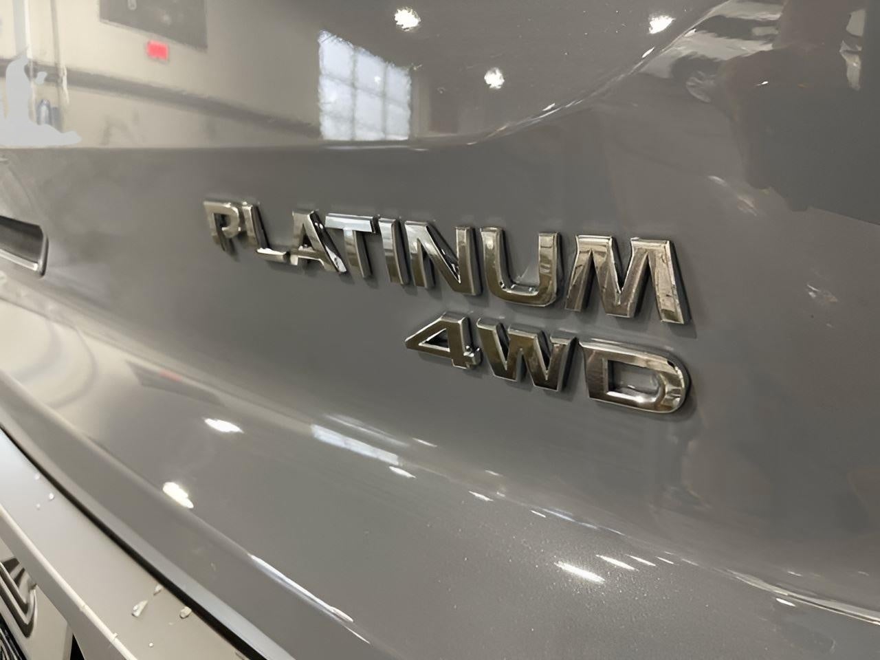 2025 Nissan Pathfinder Platinum 4WD