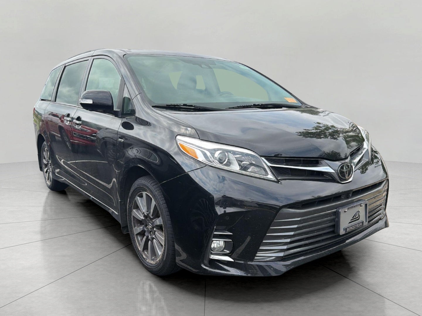2019 Toyota Sienna Limited Premium AWD 7-Passenger