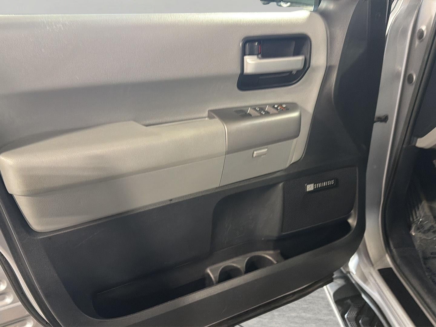 2013 Toyota Sequoia 4WD 5.7L FFV Limited