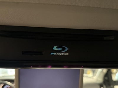 2013 Toyota Sequoia 4WD 5.7L FFV Limited