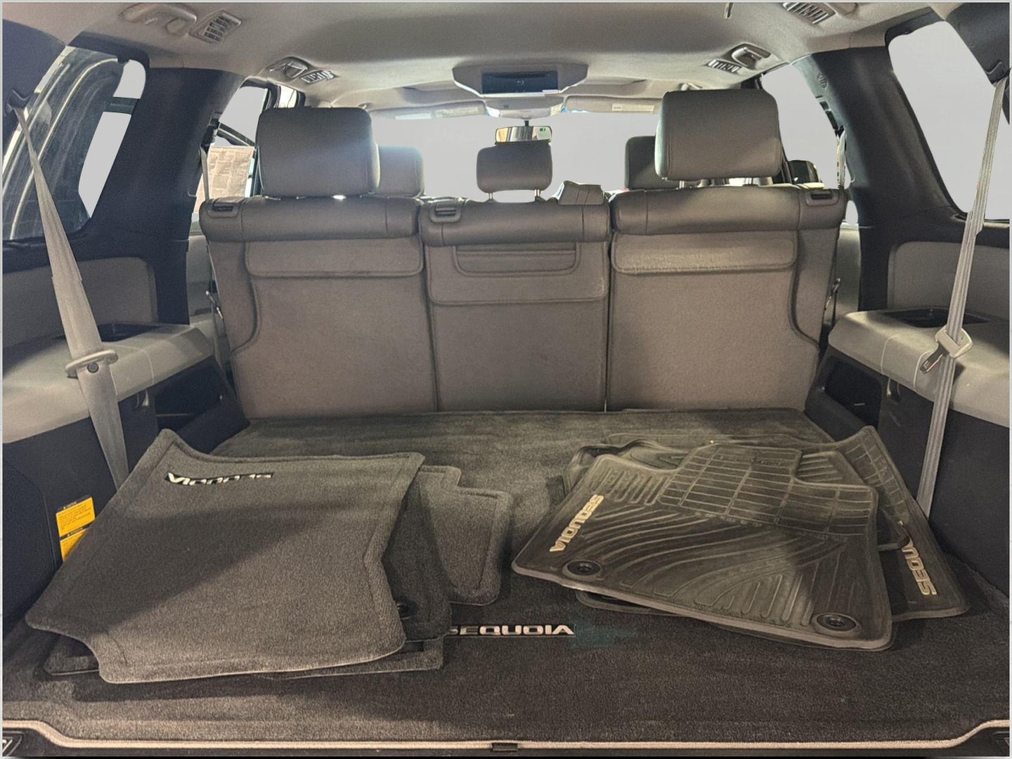 2013 Toyota Sequoia 4WD 5.7L FFV Limited