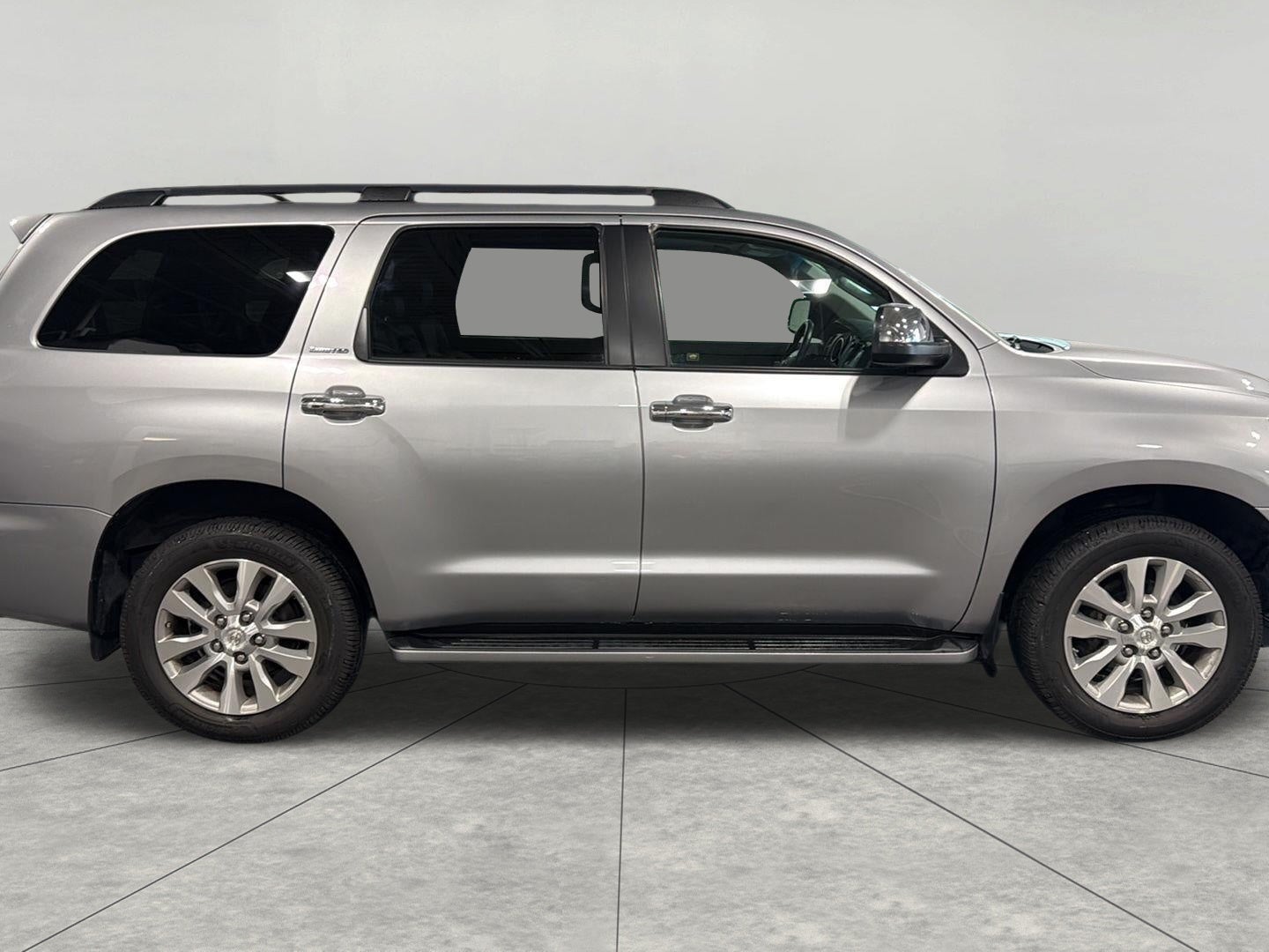 2013 Toyota Sequoia 4WD 5.7L FFV Limited