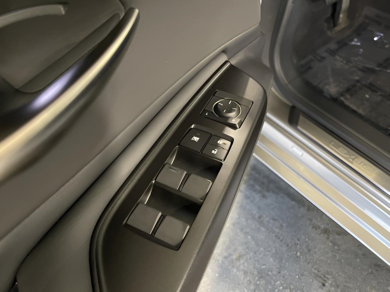 2019 Lexus ES ES 300h Luxury FWD