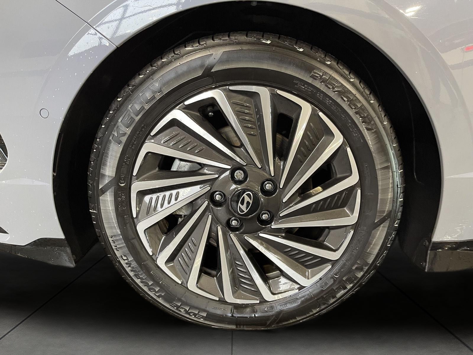 2024 Hyundai Sonata Hybrid Limited 2.0L