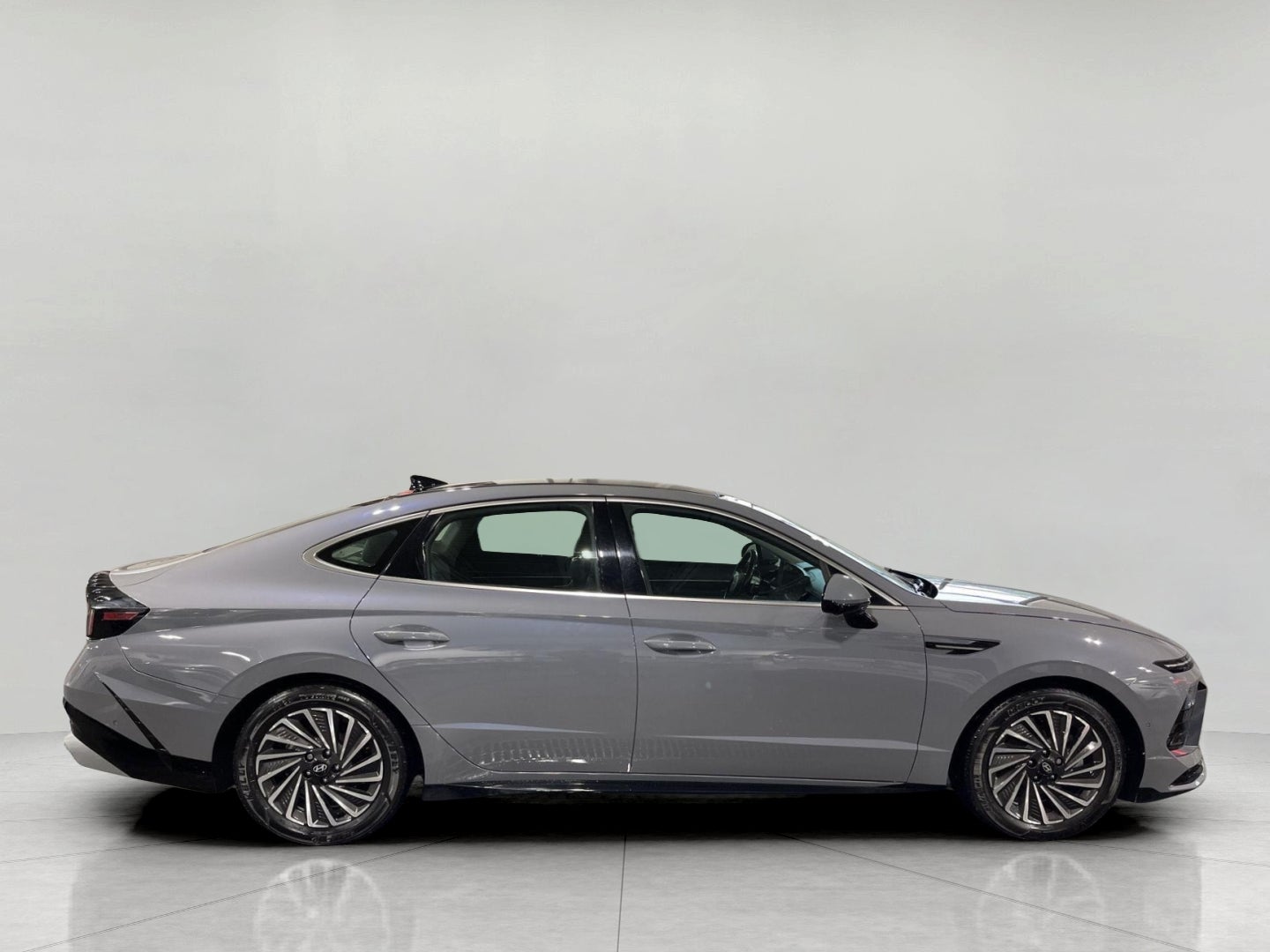 2024 Hyundai Sonata Hybrid Limited 2.0L