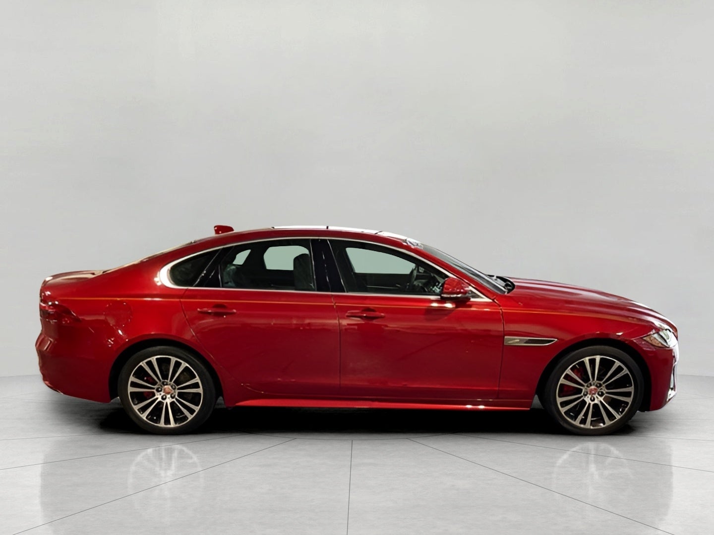 2023 Jaguar XF R-Dynamic SE Sedan AWD