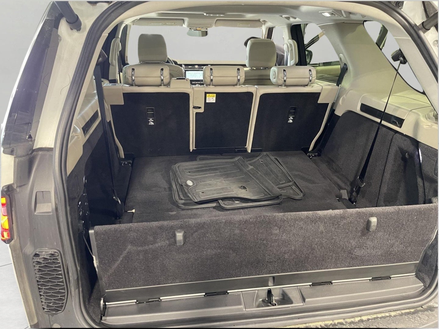 2020 Land Rover Discovery HSE V6 Supercharged