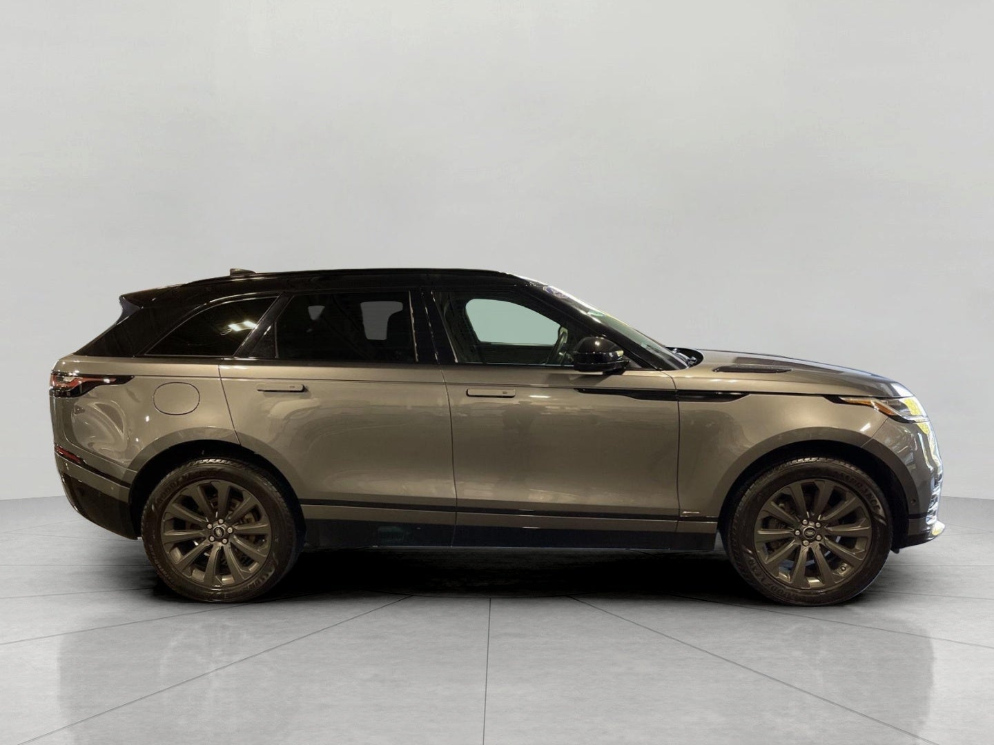 2019 Land Rover Range Rover Velar P250 R-Dynamic SE