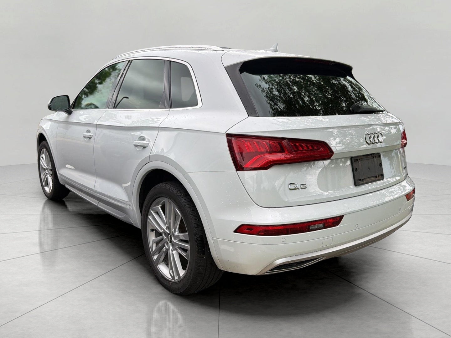 2019 Audi Q5 Premium Plus 45 TFSI quattro