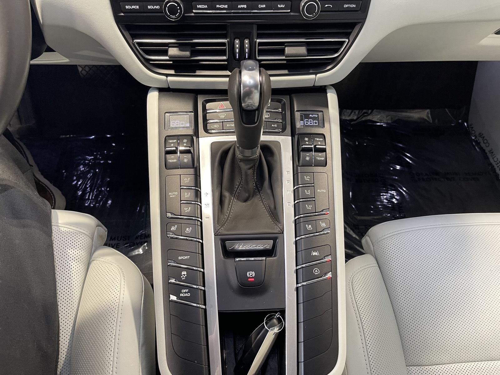 2020 Porsche Macan AWD