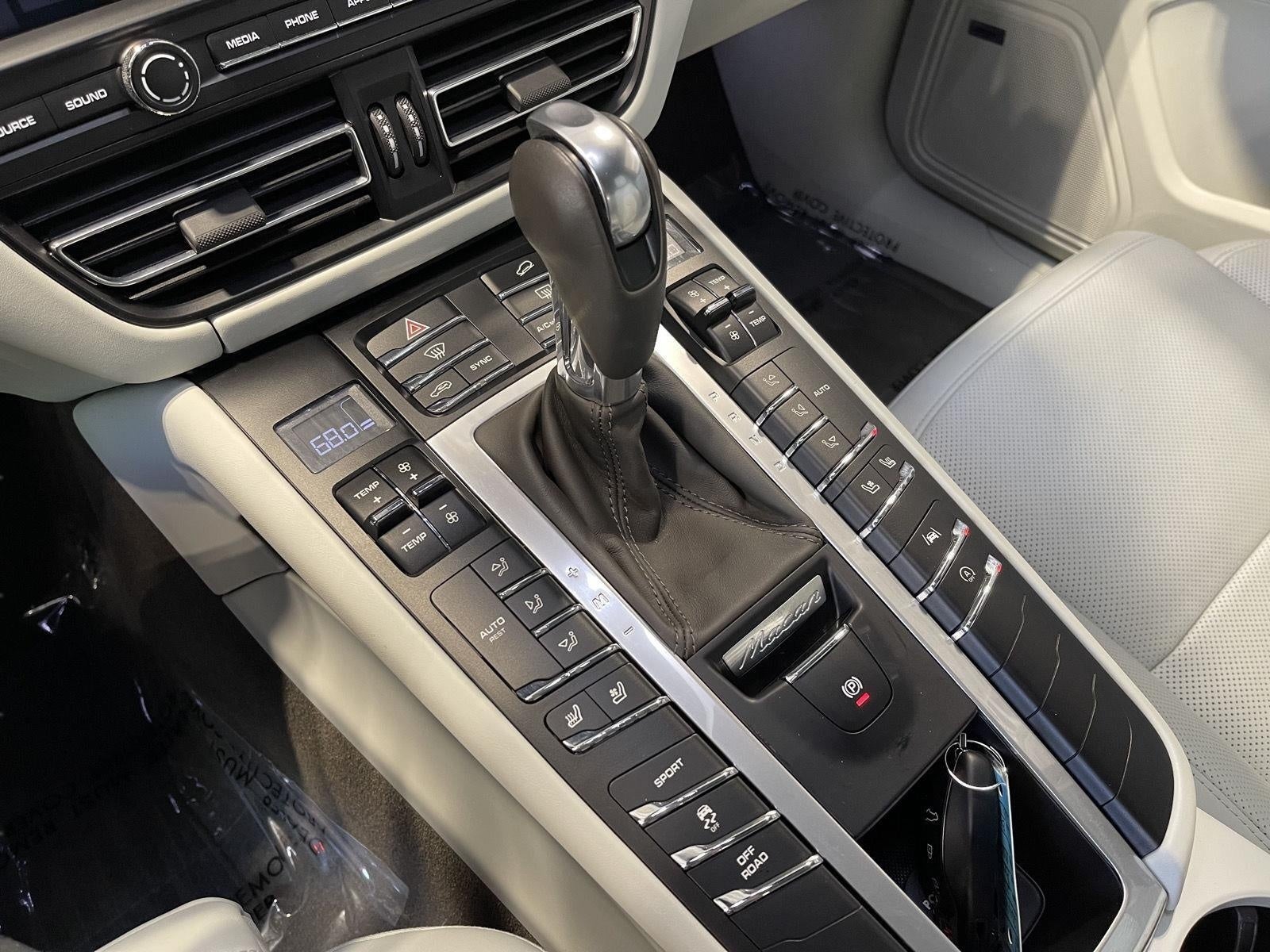 2020 Porsche Macan AWD