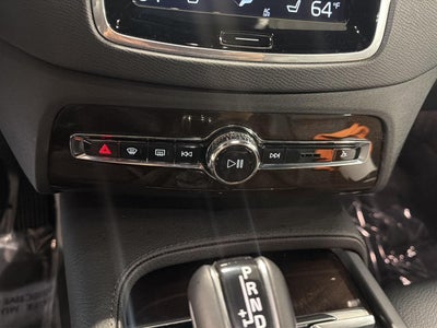 2019 Volvo XC90 T6 AWD Momentum