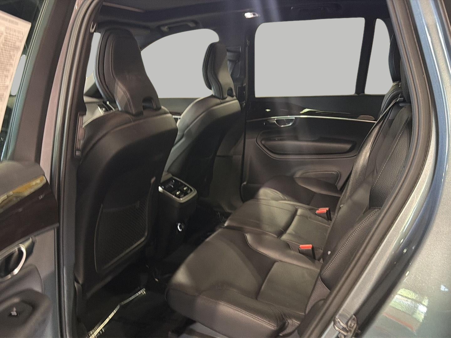 2019 Volvo XC90 T6 AWD Momentum