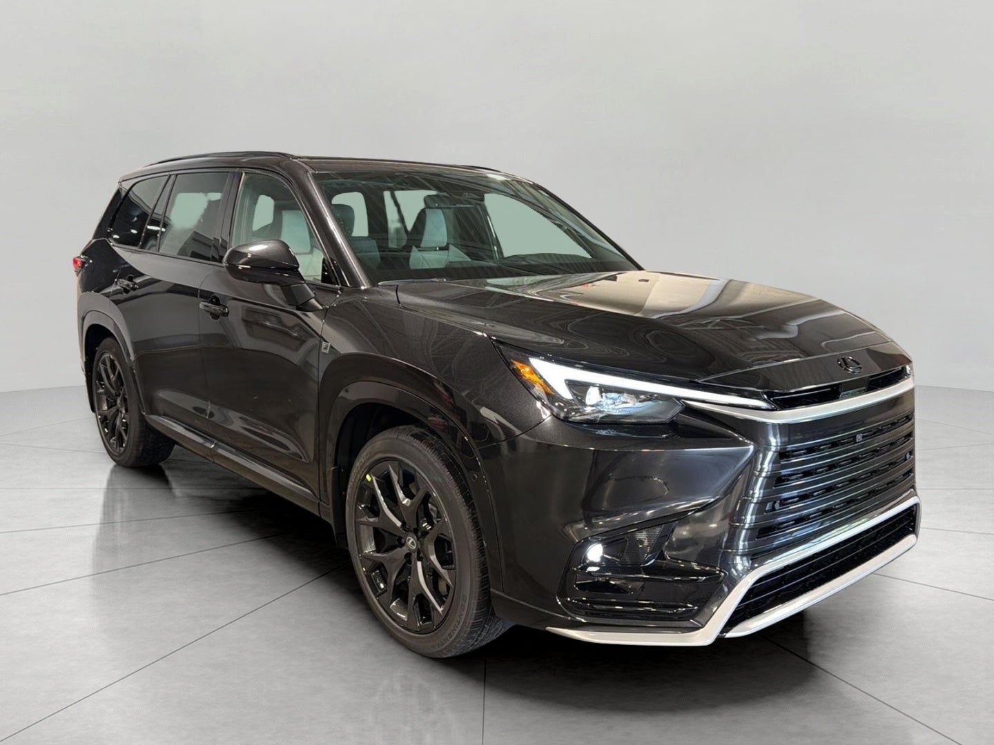 2026 Lexus TX 500h's photo