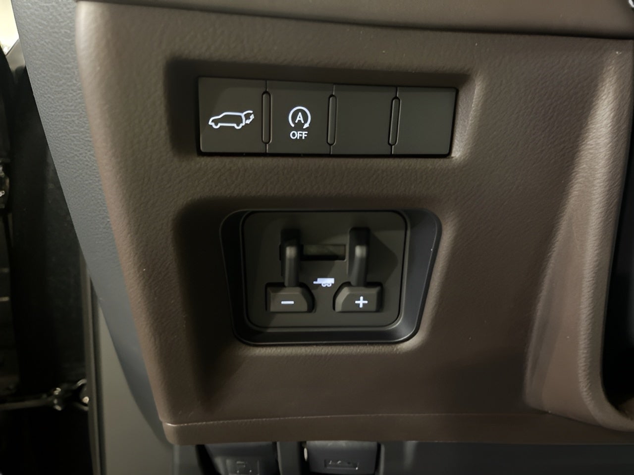 2025 Lexus LX 600 LUXURY