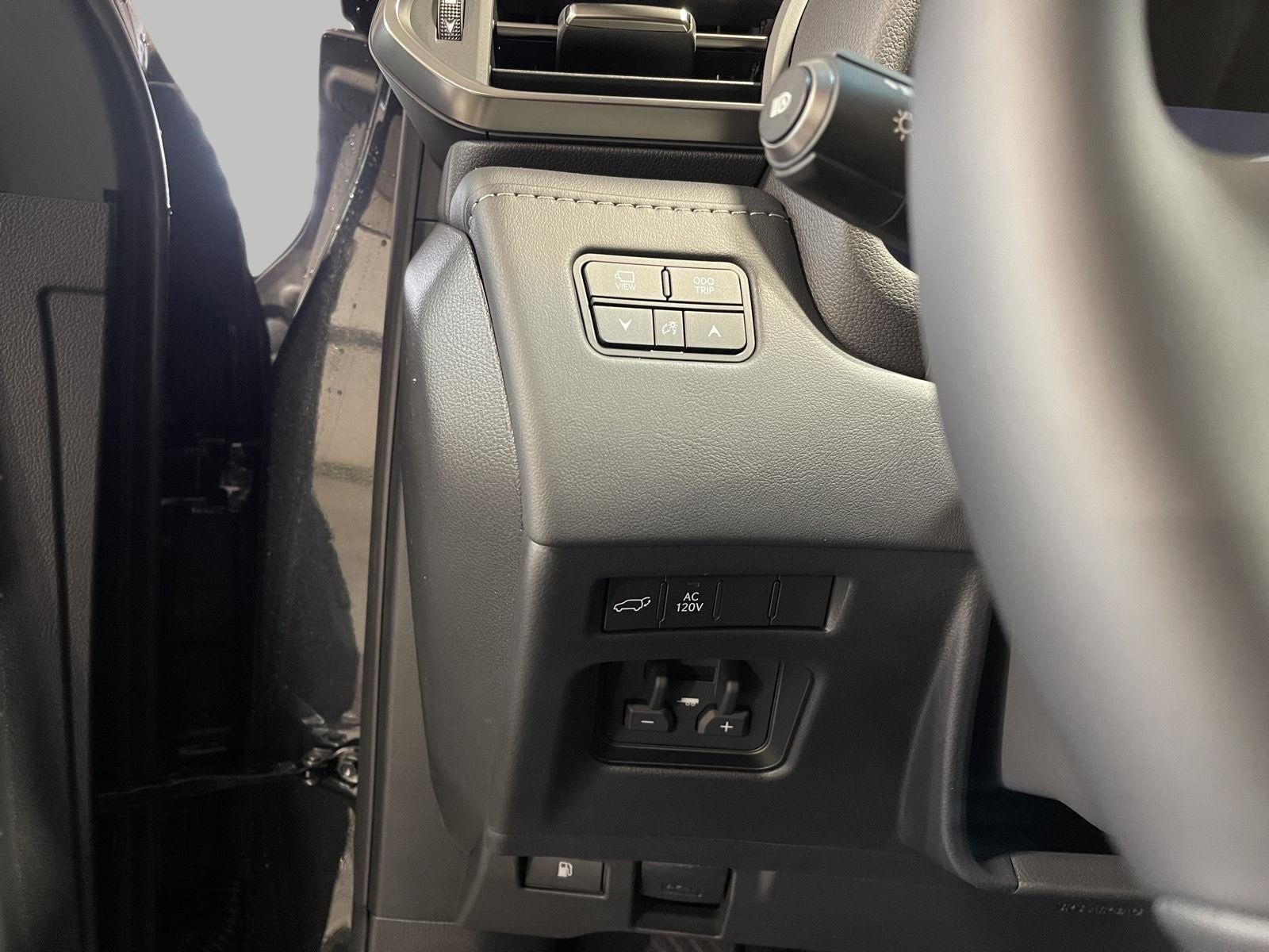 2026 Lexus LX 700h Luxury - Photo 11