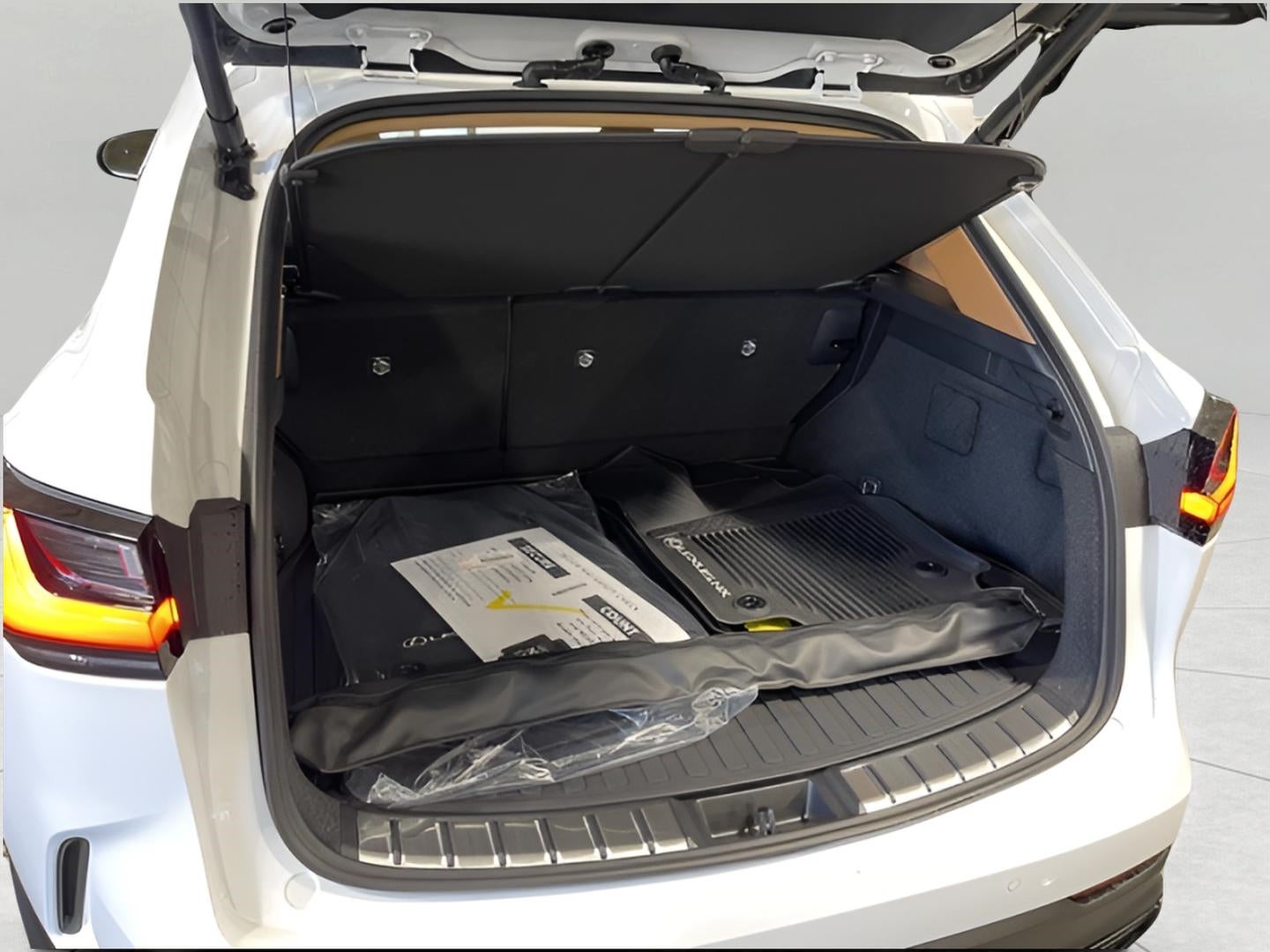 2026 Lexus NX HYBRID NX 350h LUXURY AWD