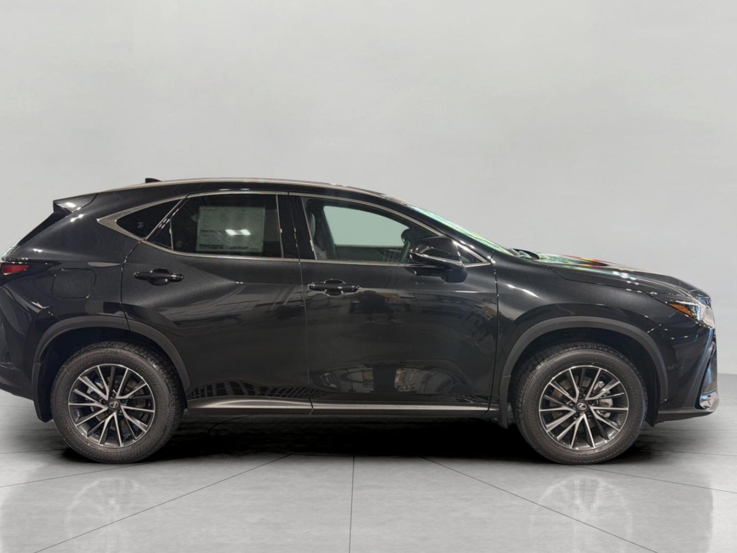 2026 Lexus NX 450h+ Premium - Photo 8